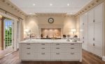 HP0932 Cornice